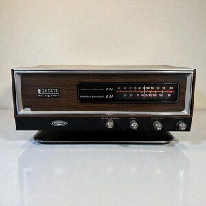 Vintage Zenith K421W AM/FM Solid State Radio – Woodgrain Mid-Century Receiver